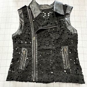 Luii black rocker vest
